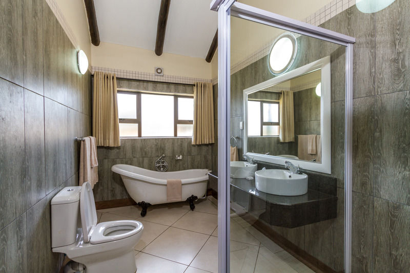 Zulu Nyala Game Lodge Hluhluwe Bagian luar foto